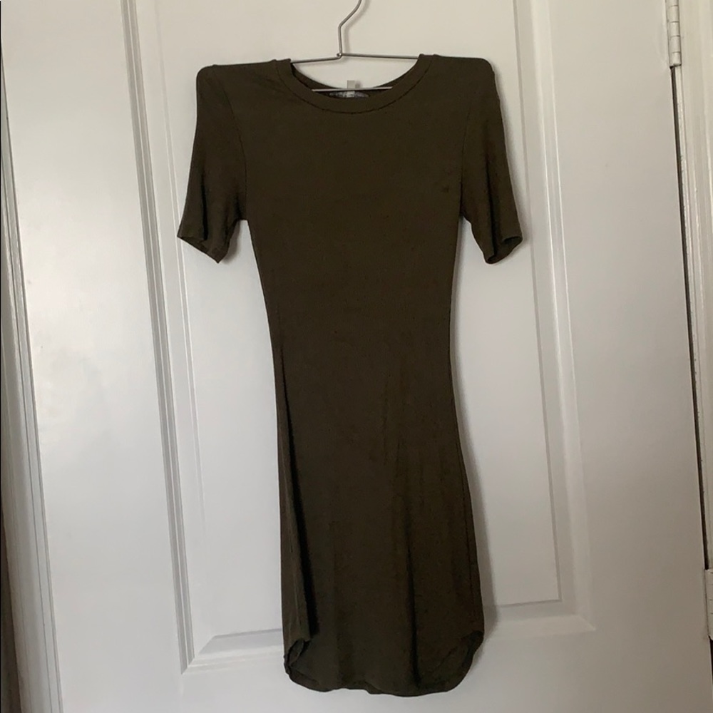 Size M army green tshirt dress